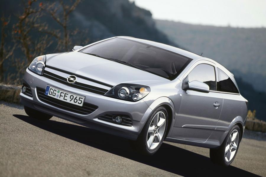  Opel Astra GTC 2005 года  (фото 143 из 212)